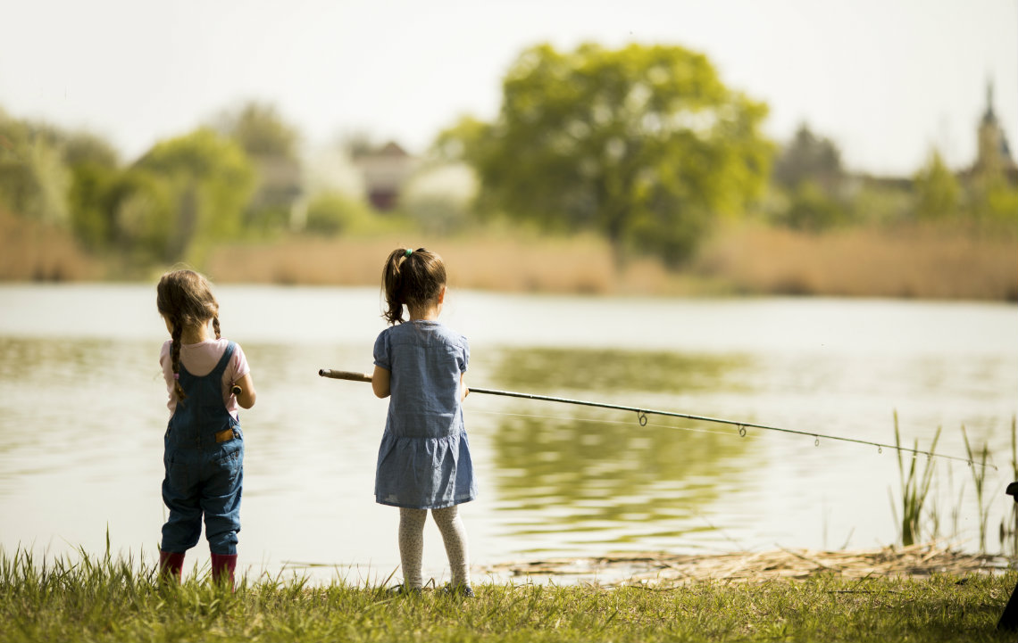 Country_Kids_Fishing.jpg
